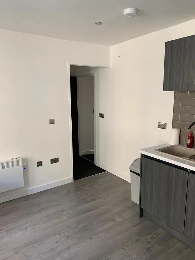Budget Hotl Aparts Bradford  Apartment